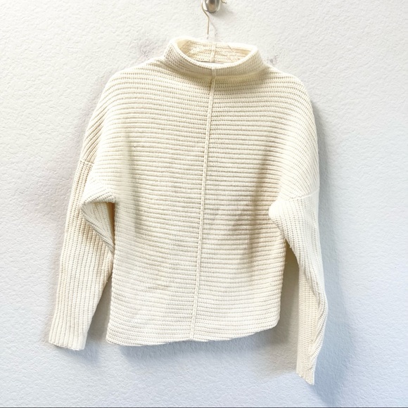 Brochu Walker Sweaters - Brochu Walker Asymmetric Hem Turtleneck Sweater Cream Size XS